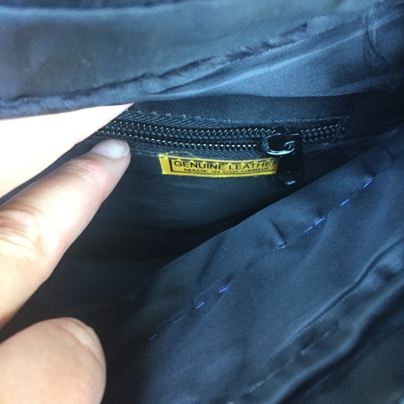 EUC Unisex Colombian Leather Messenger Crossbody - Picture 6 of 8